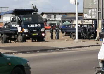 Koumassi-Coronavirus : Des jeunes s&rsquo;opposent à la construction d&rsquo;un centre de dépistage