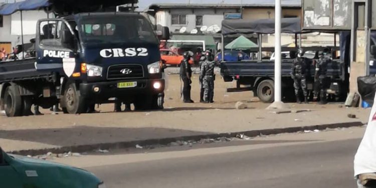 Koumassi-Coronavirus : Des jeunes s&rsquo;opposent à la construction d&rsquo;un centre de dépistage