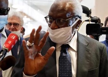 Blanchiment de capitaux: Ouverture à Paris du procès de Lamine Diack