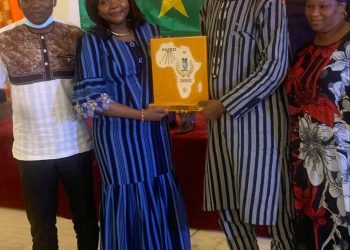 Coopération économico- diplomatique: Le Consul Benjamin Nana reçoit le Grand Prix Spécial Africain du meilleur Artisan