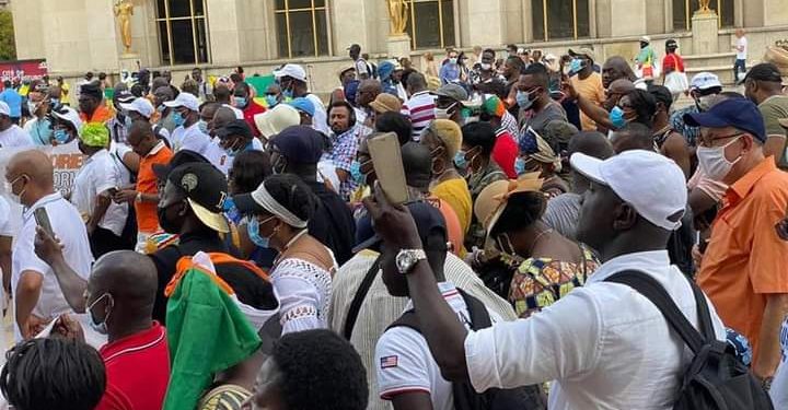 France: Manifestation à Paris contre le 3e mandat de Ouattara