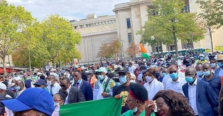France: 2ème manifestation à Paris contre le 3ème mandat de Ouattara