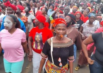 Marche contre le 3e mandat: L&rsquo;opposition annonce une dizaine de femmes arrêtées