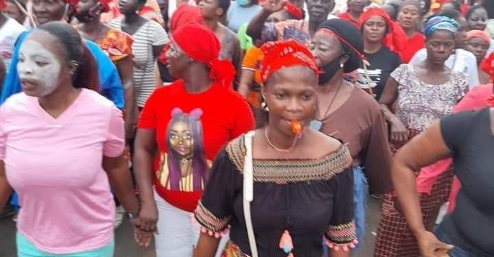Marche contre le 3e mandat: L&rsquo;opposition annonce une dizaine de femmes arrêtées