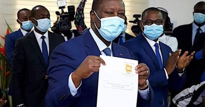 Présidentielle 2020: Alassane Ouattara a déposé sa candidature