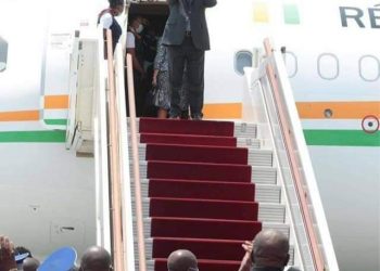 Côte d&rsquo;Ivoire: Alassane Ouattara a quitté Abidjan pour la France
