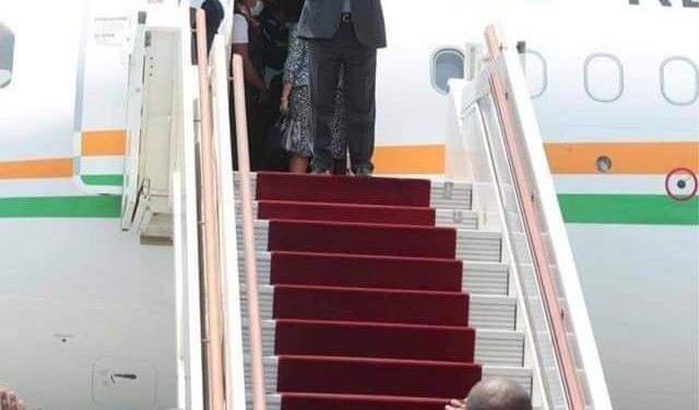 Côte d&rsquo;Ivoire: Alassane Ouattara a quitté Abidjan pour la France