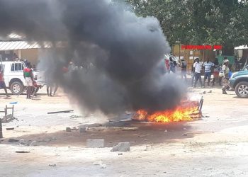 3é mandat de Ouattara : Des manifestations à Adiapoto, la route menant à Dabou paralysée