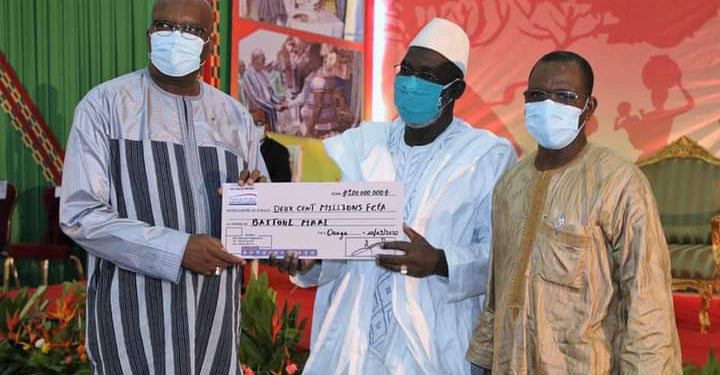 Burkina Faso : Roch Kaboré lance un fonds de 44milliards FCFA au bénéfice des groupes vulnérables