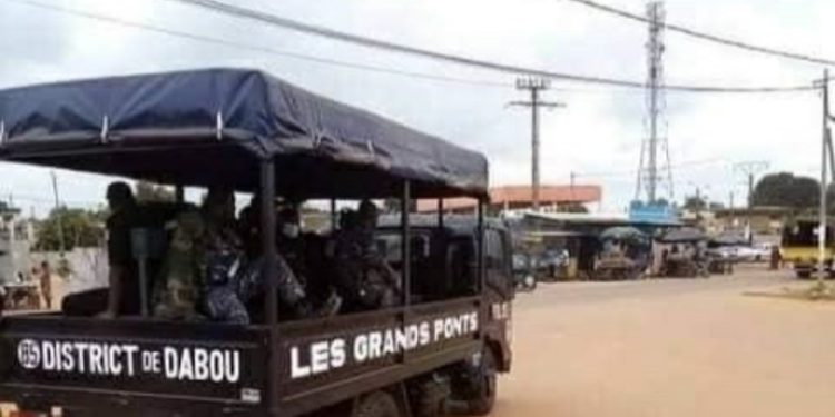 Dabou : Redoutant des violences, les populations se terrent chez elles