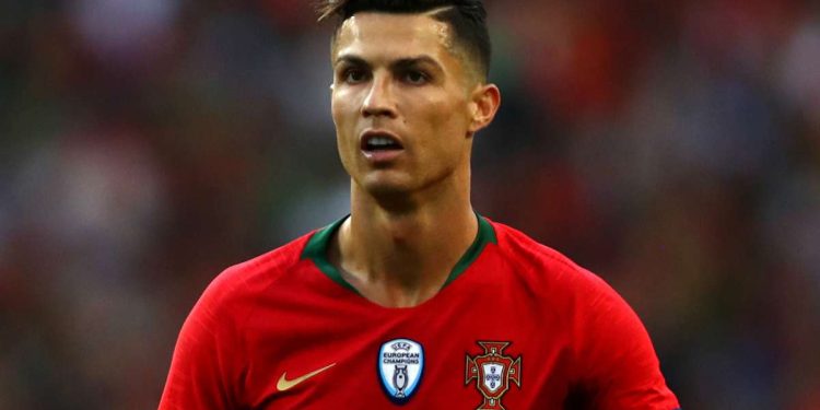 Portugal/ Football: Testé positif au Covid-19, Cristiano Ronaldo forfait face à la Suède, mercredi