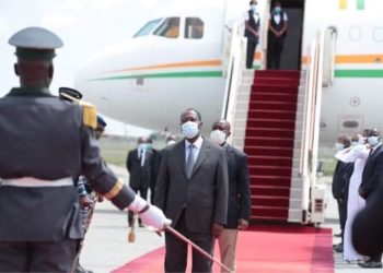 Côte d&rsquo;Ivoire : Alassane Ouattara a quitté Abidjan pour la France