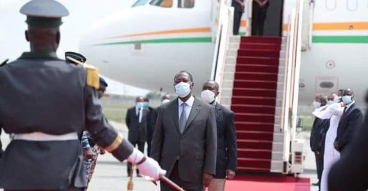 Côte d&rsquo;Ivoire : Alassane Ouattara a quitté Abidjan pour la France