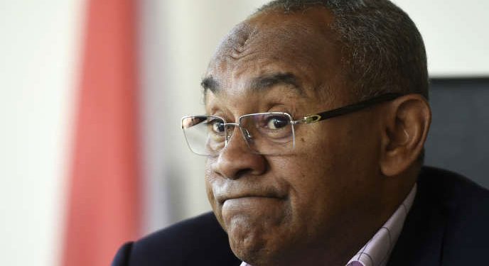 Football : Le président de la CAF suspendu  pour 5 ans par la FIFA
