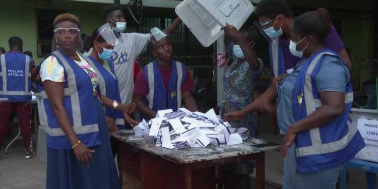 Élections couplées au Ghana: Dans l&rsquo;attente des résultats après un scrutin calme