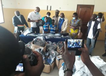 Éducation/Don: Les Fondations Didier Drogba et Ippon équipent des écoles numériques à Niablé