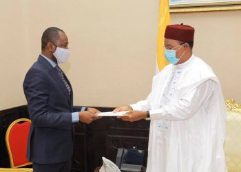 Niger : Le Colonel Assimi Goita chez Mamadou Issoufou