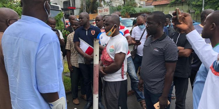 Rhdp/Législatives 2021: La base de Grand-Bassam se révolte et fait une descente chez le Directeur exécutif
