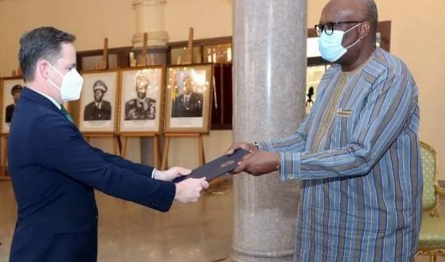 Coopération : 9 nouveaux ambassadeurs présentent leurs lettres de créance au président du Faso