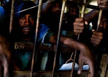 Guinée: 4 morts en détention et prison ferme pour 400 opposants (Amnesty international)