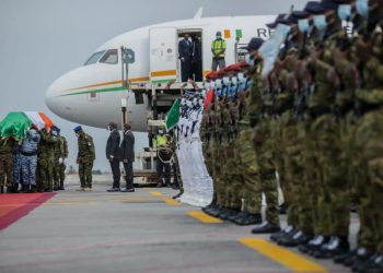 Côte d’Ivoire : Pourquoi la dépouille de Hamed Bakayoko a été transportée dans le cockpit de l’avion