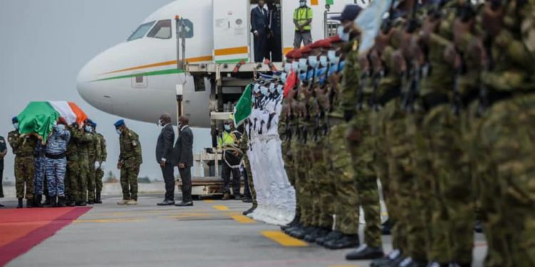 Côte d’Ivoire : Pourquoi la dépouille de Hamed Bakayoko a été transportée dans le cockpit de l’avion