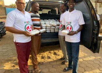 Burkina: AGV et H4M offrent une rupture collective à 200 orphélins à Silminabin