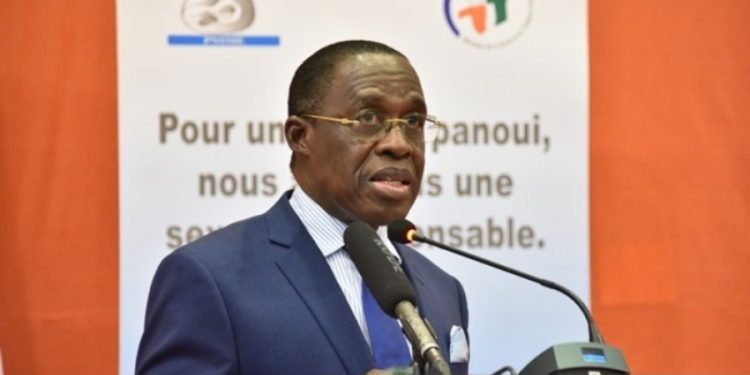 Conseil économique, social, environnemental et culturel: Dr Eugène Aka Aouélé succède à Charles Koffi Diby