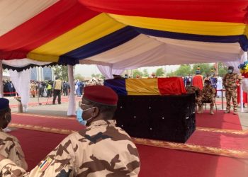 Tchad: Les obsèques d&rsquo;Idriss Déby Itno en présence de plusieurs chefs d&rsquo;État dont Macron