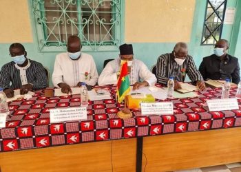 Côte d’Ivoire : Les burkinabè racontent au ministre Maxime Koné les misères qu&rsquo;ils subissent de la part de Snedai