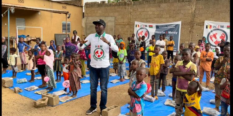 Burkina/Ramanda: Des kits de vêtements distribués à 200 enfants en situation difficile à Pouytenga