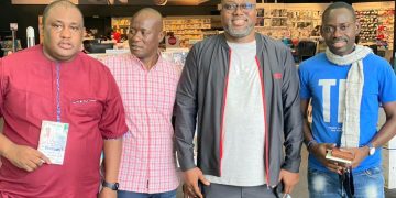 Dédicace du livre de Franck Ettien: Pathé O, Alafé, Lebel, Samba Koné et de nombreux journalistes soutiennent l&rsquo;auteur