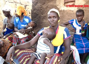 Côte d’Ivoire : Un opérateur économique fait don d&rsquo;un chèque de 10 millions FCFA aux déplacés internes Burkinabè