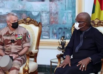 Burkina: Le général Marc Conruyt, Commandant de la force Barkhane, fait ses adieux à Roch Kaboré