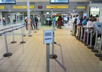 Covid-19 : Ce qui attend les passagers en provenance de Tunis et Dakar à l&rsquo;aéroport d&rsquo;Abidjan