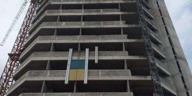 Maison du Burkina à Abidjan : La reprise des travaux lancée par le ministre Alpha Barry