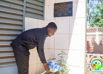 Bobo-Dioulasso: Le président du CAP se recueille sur les tombes de Ouezzin et Nazi Boni