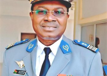 Burkina Faso : Roch Kaboré abandonne le ministère de la Défense au Général Barthélemy Simporé