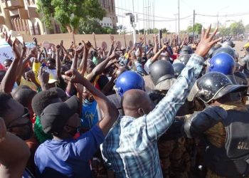 Burkina: La marche vire à un affrontement entre manifestants et Fds à Ouagadougou