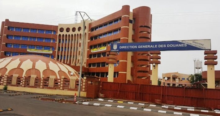 Enrichissement illicite : Des parcelles et plusieurs immeubles attribués au DGA de la douane burkinabè