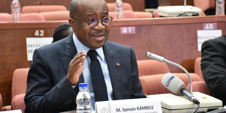 Côte d&rsquo;Ivoire: Sansan Kambilé invite les usagers à dénoncer les auteurs des frais exorbitants d&rsquo;actes de justice