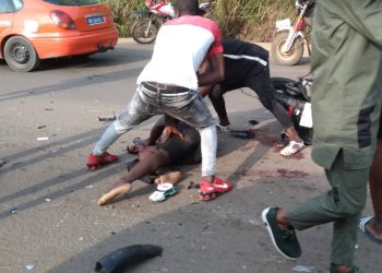 Yopougon Pk17: Un motocycliste violemment fauché par un gbaka