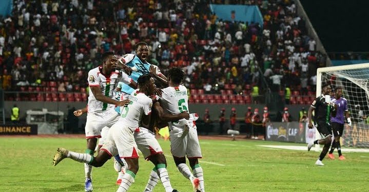Can 2021: Le Burkina bat le Gabon aux tirs au but et file en 1/4 de finale