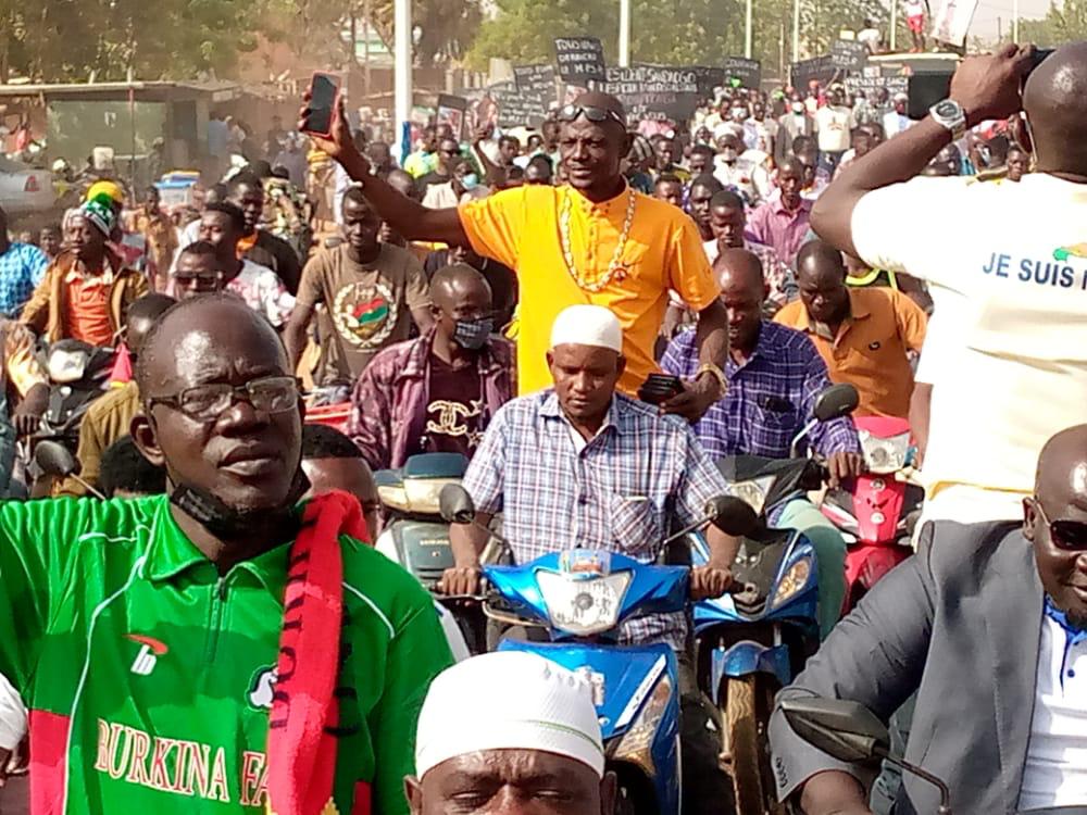 ></p><div class='jnews_inline_related_post_wrapper left'>
                        <div class='jnews_inline_related_post'>
                <div  class=