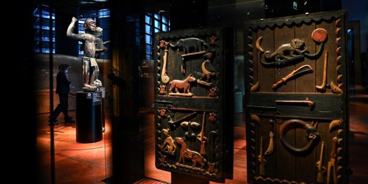 Benin/Art : Exposition des Trésors royaux restitués par la France à la présidence