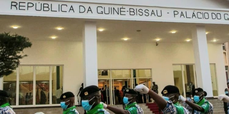Guinée-Bissau: Situation confuse après des tirs nourris autour du palais