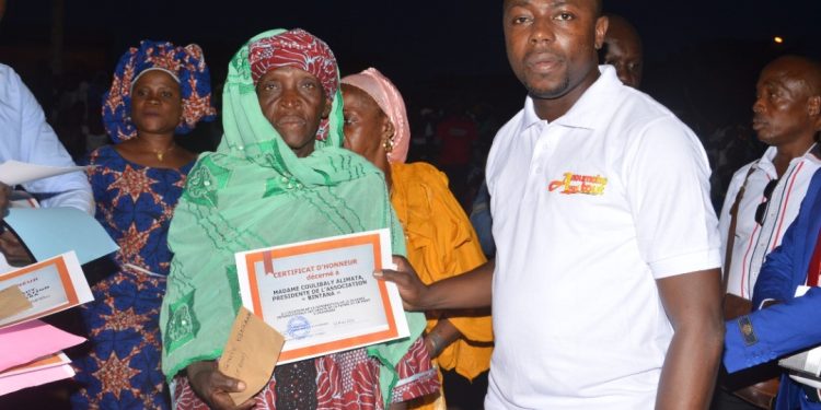 Autonomisation: N’guessan Niamian Raoul gâte les femmes d’Anoumaba et Tiémelekro
