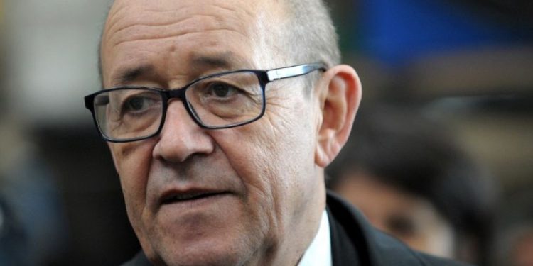 Justice: Le ministre français Jean-Yves Le Drian convoqué devant les tribunaux maliens