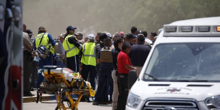 États-Unis: 21 morts dont 19 enfants dans une fusillade 
