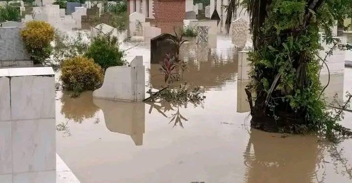 Abidjan sous les eaux : 64 victimes dont 2 décès et un cimetière inondé